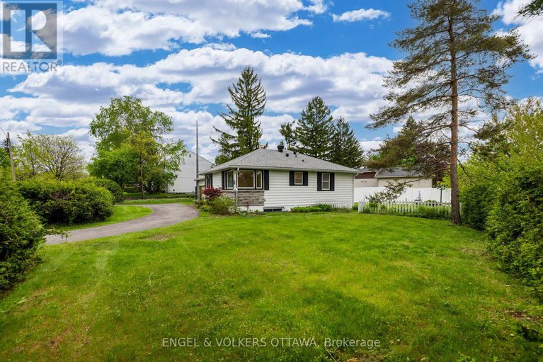 28349600/1960-alta-vista-drive/faircrest-heights/ottawa/ontario/K1H7K8_32
