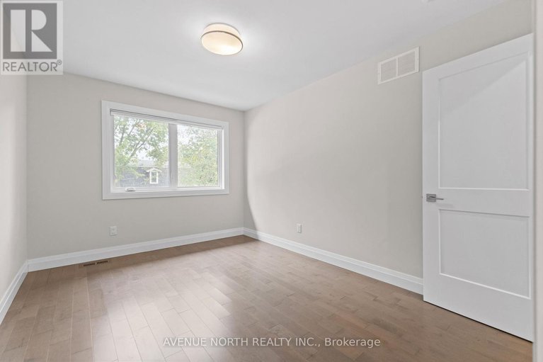 28810871/463-dawson-avenue/westborohampton-park/ottawa/ontario/K1Z5V6_23
