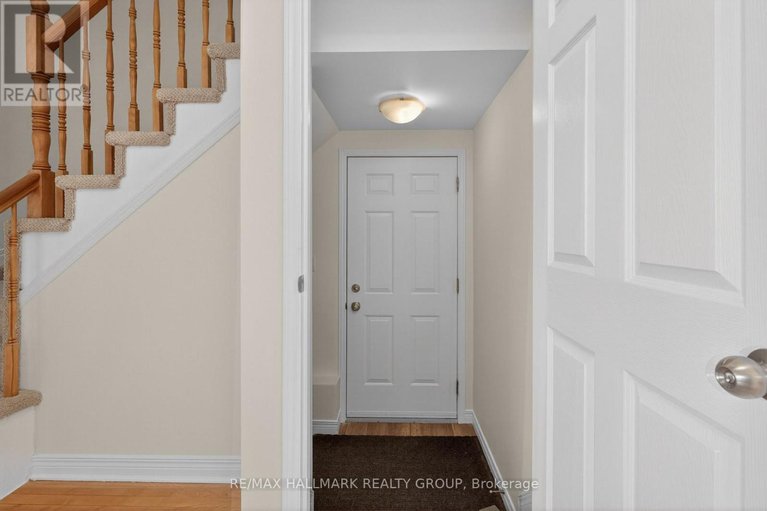 29666463/131-beaumont-avenue/town-of-rockland/clarence-rockland/ontario/K4K1R7_31