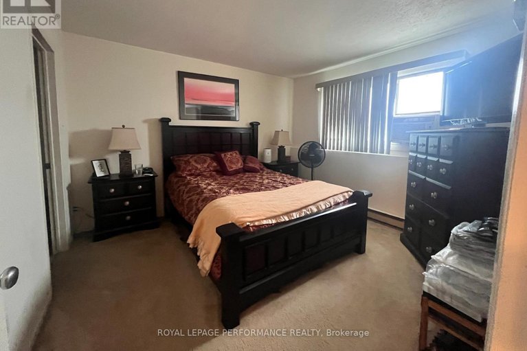 28669177/109-212-viewmount-drive/borden-farmstewart-farmcarleton-heightsparkwood-hills/ottawa/ontario/K2E7X2_7