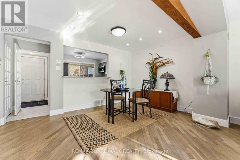 29341768/13-corley-private/heron-gateindustrial-park/ottawa/ontario/K1V8T7_3