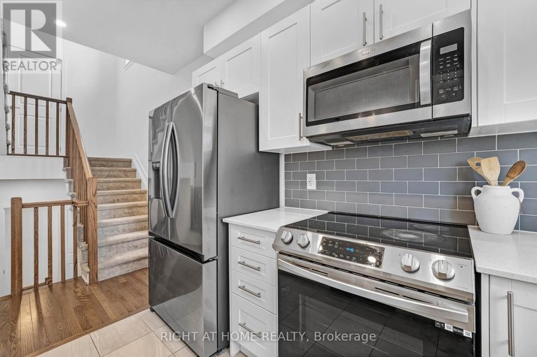 29562226/556-tahoe-heights/leitrim/ottawa/ontario/K1T0X5_24