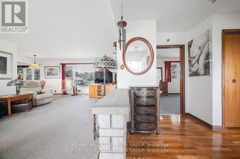 29562985/6050-old-richmond-road/south-of-fallowfield-road/ottawa/ontario/K0A2Z0_8