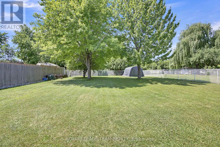 28527539/18-dowdall-crescent/fringewood/ottawa/ontario/K2S1T9_44