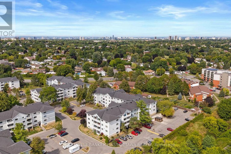 28820214/400-216-viewmount-drive/borden-farmstewart-farmcarleton-heightsparkwood-hills/ottawa/ontario/K2E7X4_39