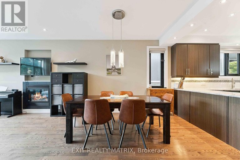 29542227/97-queen-mary-street/overbrookcastle-heights/ottawa/ontario/K1K1X6_12