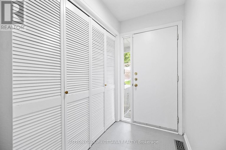 28345025/218-switzer-avenue/westborohampton-park/ottawa/ontario/K1Z7H9_2
