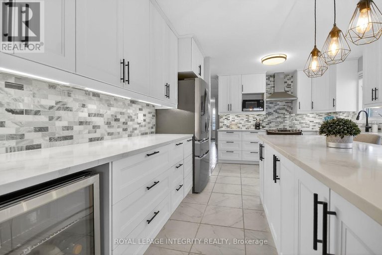 29472041/161-longshire-circle/longfields/ottawa/ontario/K2J4L2_20