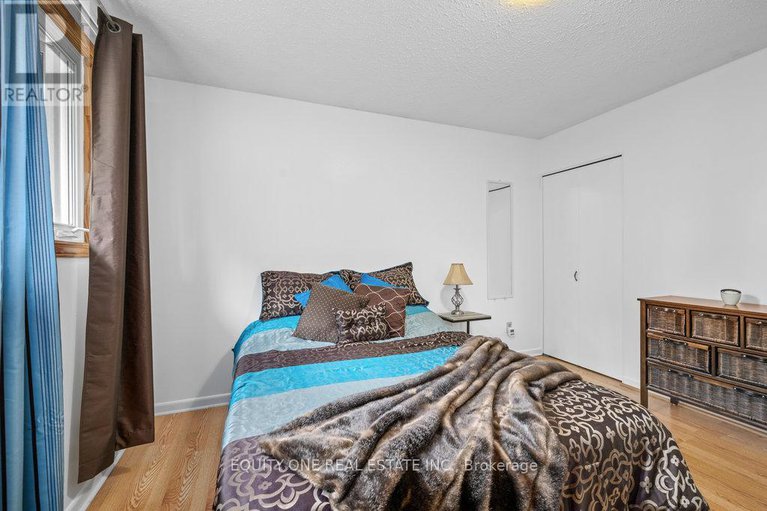 28495374/542-sirois-avenue/overbrookcastle-heights/ottawa/ontario/K1K1H4_37