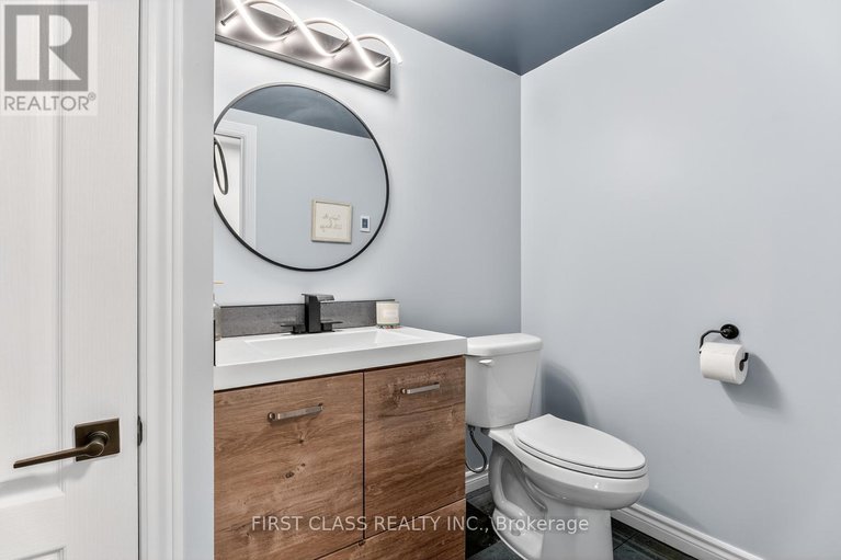 29467468/308-autumnfield-street/emerald-meadowstrailwest/ottawa/ontario/K2M0J4_32