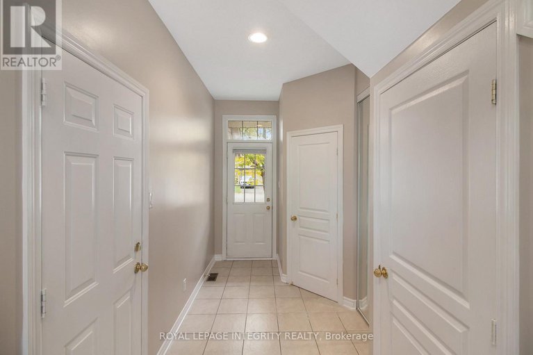 29036509/2080-melette-crescent/avalon-east/ottawa/ontario/K4A4X2_5