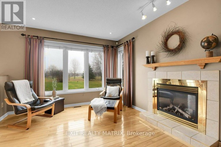 29619267/4717-mcneely-road/sarsfieldbearbrook/ottawa/ontario/K4B0J2_7