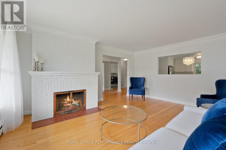 28506463/181-northwestern-avenue/ottawa-westtunneys-pasture/ottawa/ontario/K1Y0M1_8