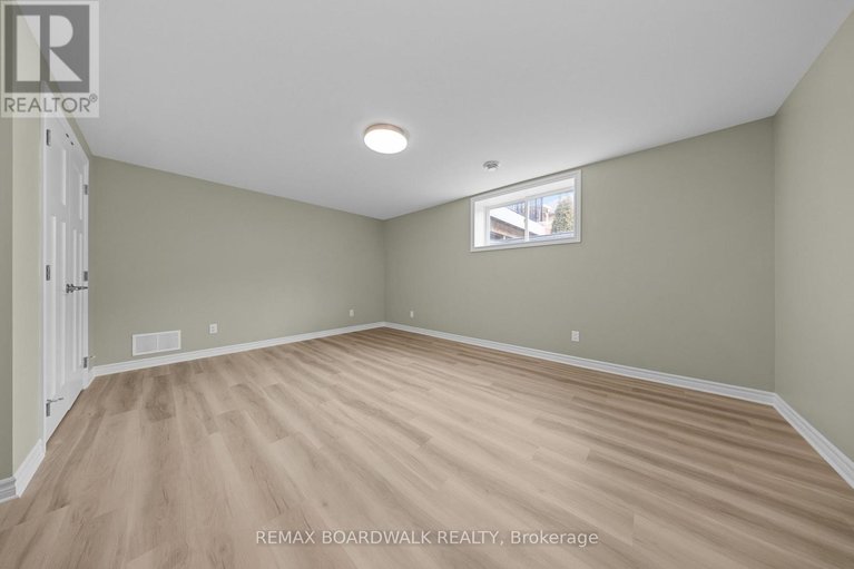 29641408/211-mckenny-street/mississippi-mills-ramsay-twp/mississippi-mills/ontario/K0A1A0_39