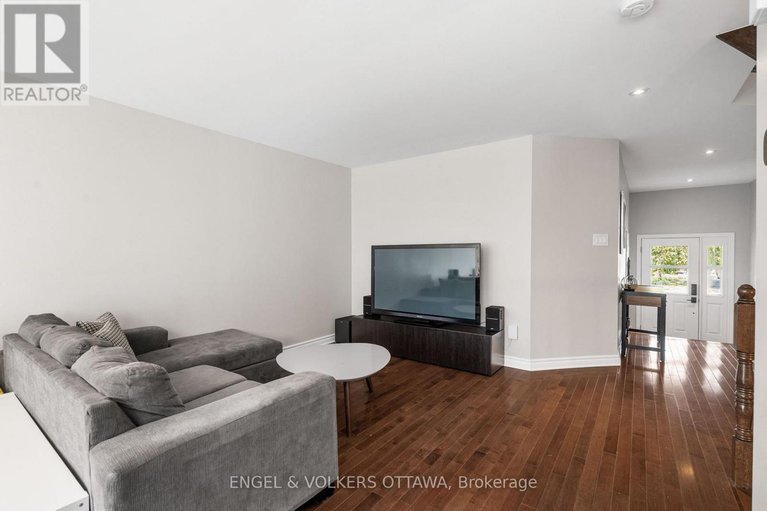 28731847/541-langelier-avenue/mer-bleuebradley-estatesanderson-park/ottawa/ontario/K1W0E7_9