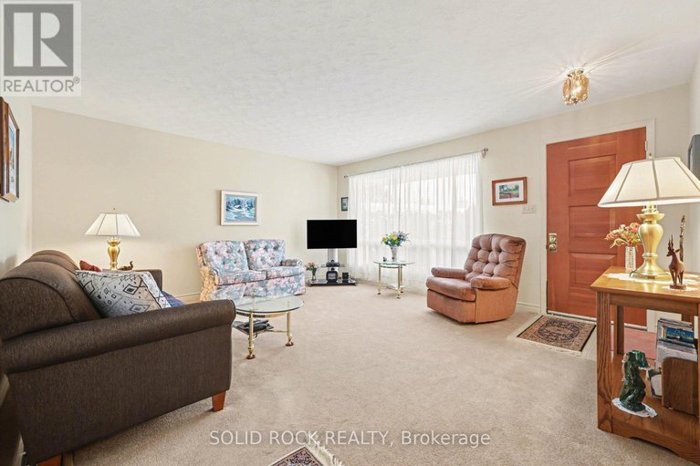 29399475/990-harkness-avenue/riverside-park/ottawa/ontario/K1V6P2_7