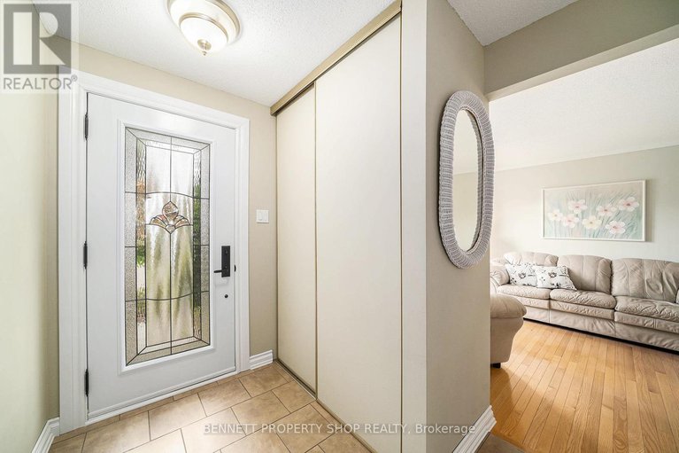 28315762/437-rougemount-crescent/fallingbrookgardenway-south/ottawa/ontario/K4A2Z1_3