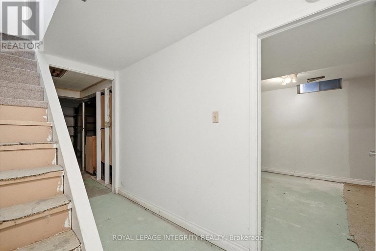 29431124/1735-bonaventure-terrace/convent-glen-south/ottawa/ontario/K1C1W5_29