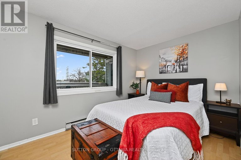 29090182/317-214-viewmount-drive/borden-farmstewart-farmcarleton-heightsparkwood-hills/ottawa/ontario/K2E7X3_12