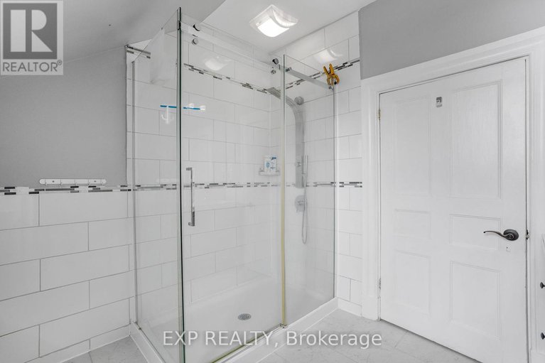 28327080/8-john-street/lorignal/champlain/ontario/K0B1K0_27