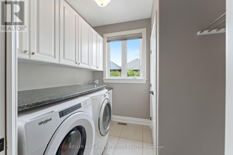 28432498/6373-blossom-trail-drive/greely/ottawa/ontario/K4P0B1_21