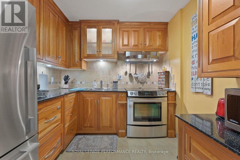 29666803/1003-71-somerset-street-w/ottawa-centregolden-triangle/ottawa/ontario/K2P2G2_17