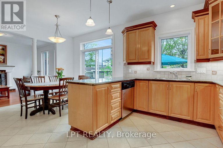 28311107/10a-ashburn-drive/borden-farmstewart-farmcarleton-heightsparkwood-hills/ottawa/ontario/K2E6N3_19