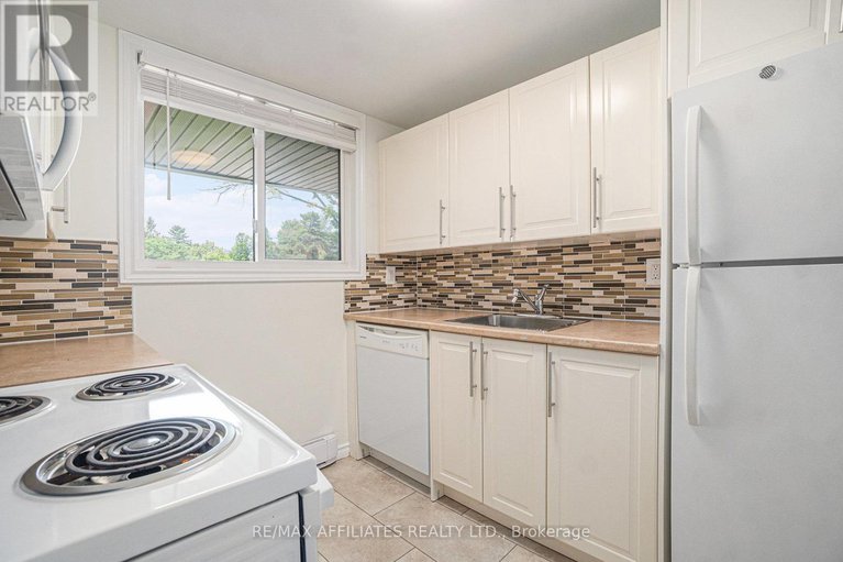 28674338/114-6532-bilberry-drive/orleans-wood/ottawa/ontario/K1C4N9_12