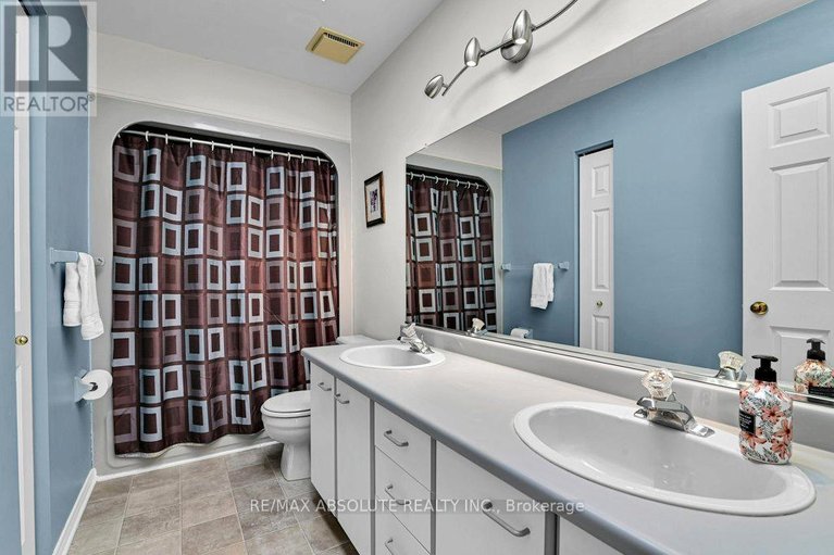 29665092/535-gascon-street/village-of-russell/russell/ontario/K4R1C6_15