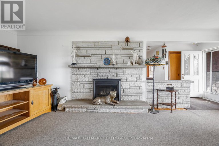 28615407/6050-old-richmond-road/south-of-fallowfield-road/ottawa/ontario/K0A2Z0_9