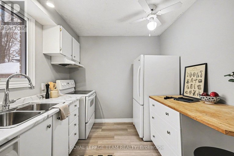 29247026/10-105-parkinson-street/kemptville/north-grenville/ontario/K0G1J0_17