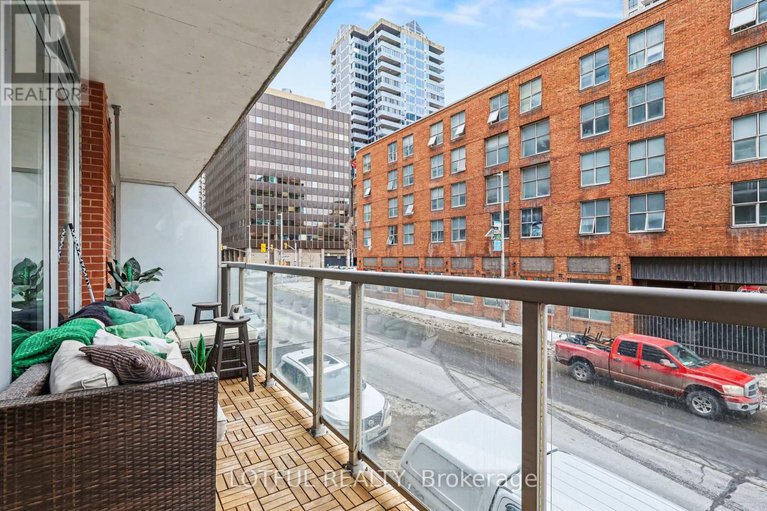 29384908/201-383-cumberland-street/lower-townbyward-market/ottawa/ontario/K1N1J7_21