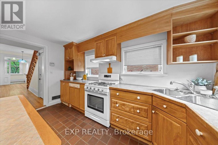 28588521/107-stanley-avenue/new-edinburgh/ottawa/ontario/K1M1N8_9