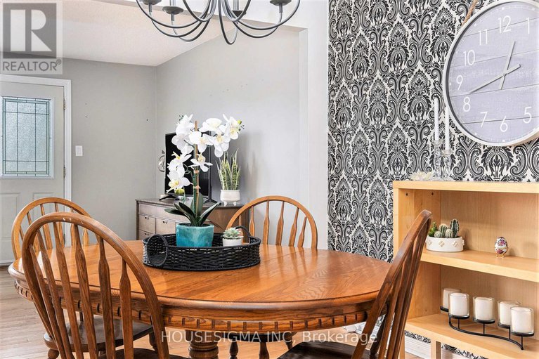 28294590/253-2270-cotters-crescent/windsor-park-village/ottawa/ontario/K1V8Y6_15