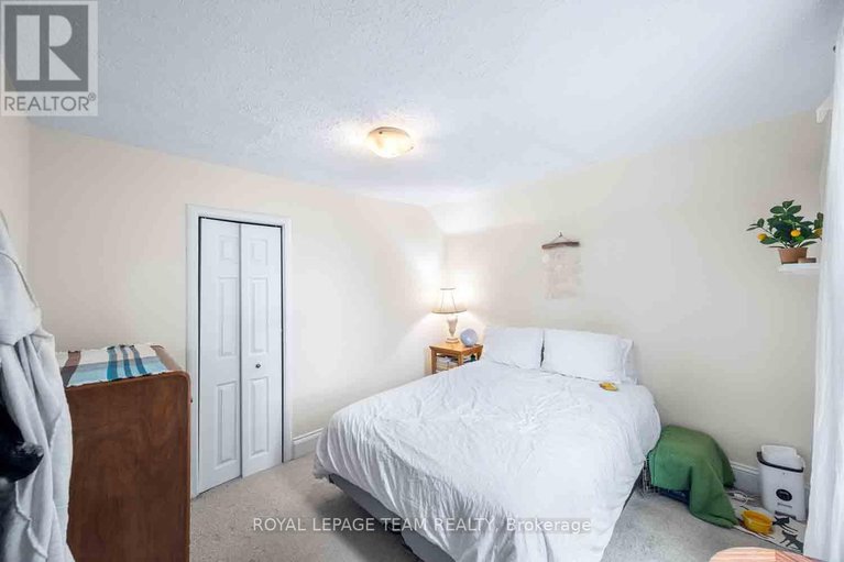 28350106/167-drummond-street/ottawa-east/ottawa/ontario/K1S1K3_31