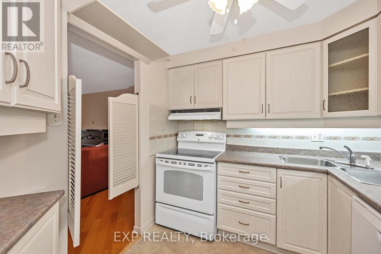 28632466/712-80-sandcastle-drive/leslie-park/ottawa/ontario/K2H9E7_17