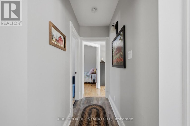 29433673/2090-beach-road/north-grenville-twp-kemptville-south/north-grenville/ontario/K0G1S0_37