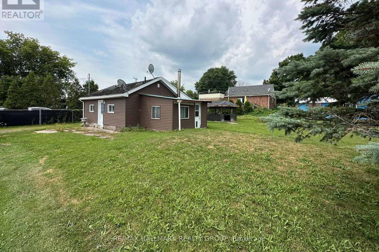 28771328/19407-malibu-lane/south-glengarry-charlottenburgh-twp/south-glengarry/ontario/K0C2E0_1