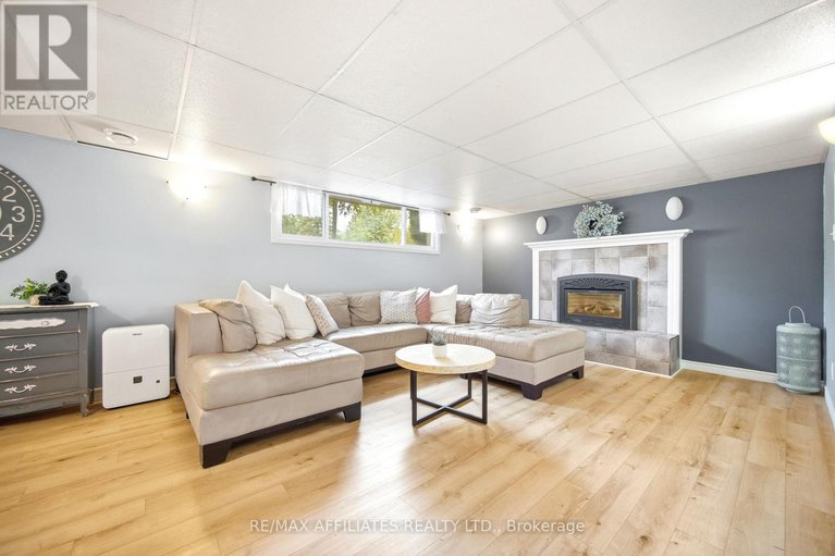 28977230/121-stamford-drive/drummond-n-elmsley-drummond-twp/drummondnorth-elmsley/ontario/K7H3C1_19
