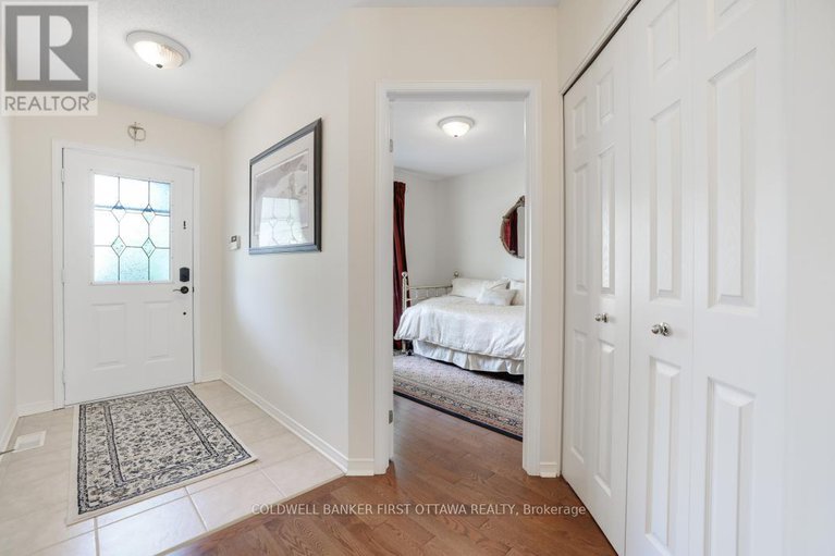 28678446/10-ladybirds-crescent/stittsville-north/ottawa/ontario/K2S1Z6_7