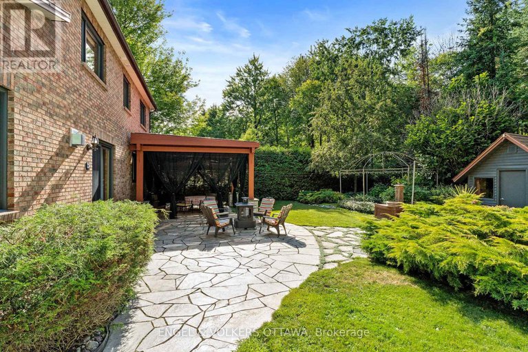 28760477/37-revol-road/merivale-gardens/ottawa/ontario/K2G0B8_40