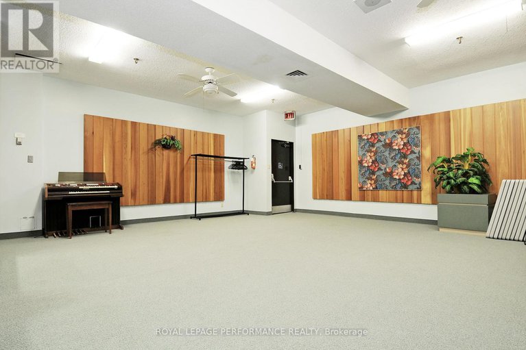 28970576/113-1465-baseline-road/copeland-park/ottawa/ontario/K2C3L9_35
