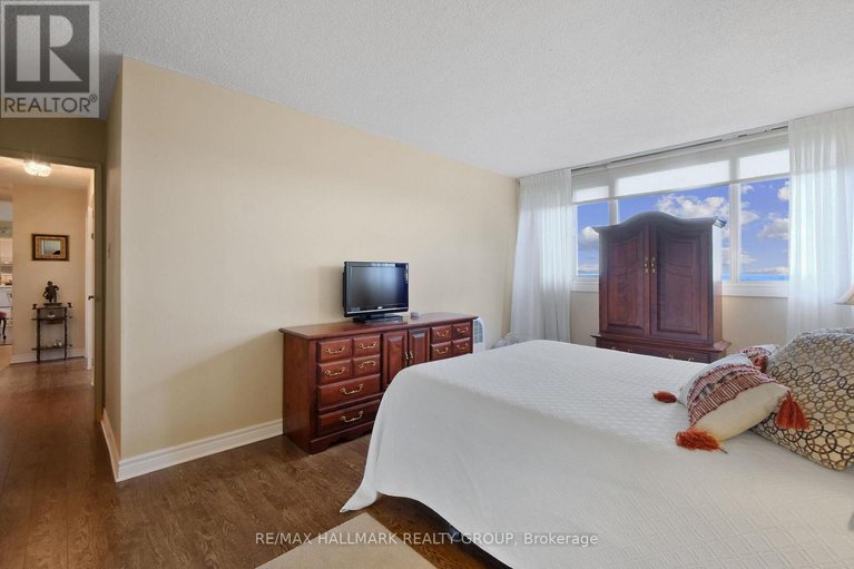 28532567/1605-3360-southgate-road/south-keys/ottawa/ontario/K1V9A6_28