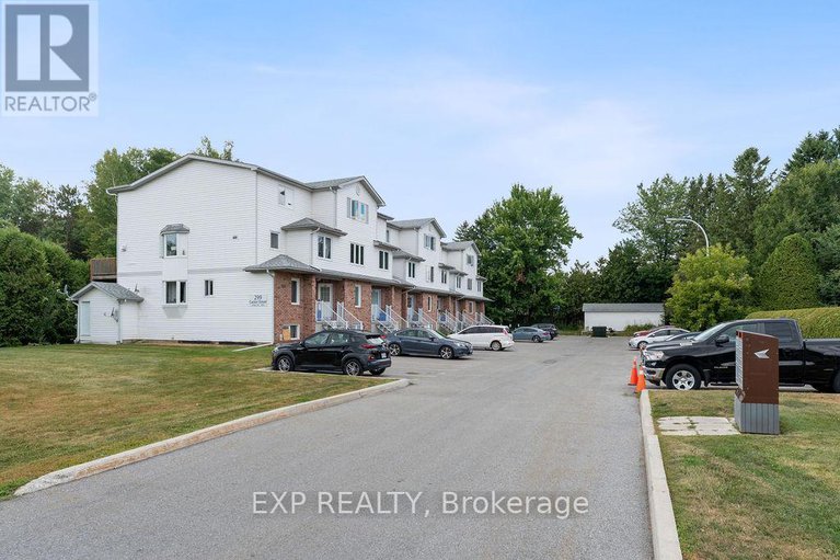 28765564/202-299-castor-street/village-of-russell/russell/ontario/K4R1E9_3