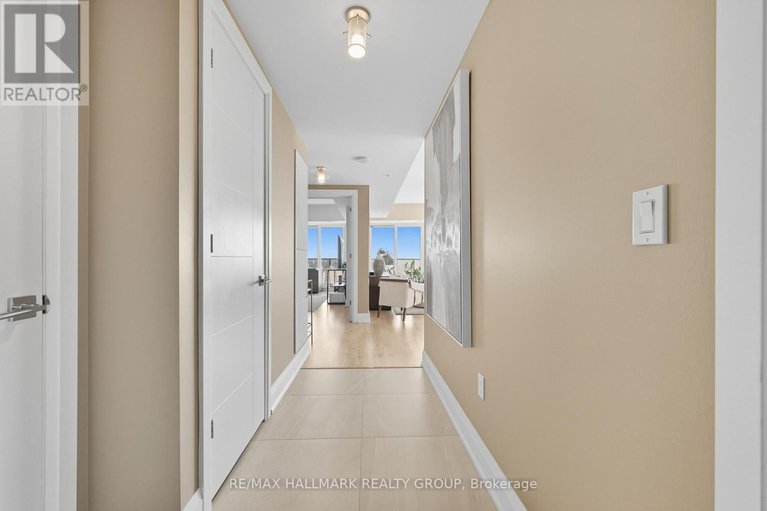 28894845/3407-805-carling-avenue/west-centre-town/ottawa/ontario/K1S2E7_8