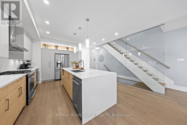 29360290/255-avondale-avenue/westborohampton-park/ottawa/ontario/K1Z7G7_7