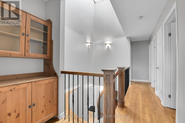 29314461/1743-silver-bark-avenue/orleanssunridge/ottawa/ontario/K1C7A8_24