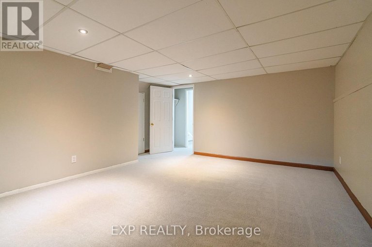 29105689/a-3915-old-richmond-road/arbeatha-park/ottawa/ontario/K2H8T9_27