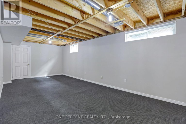 28322814/33-shannondoe-crescent/bridlewood/ottawa/ontario/K2M2H1_27