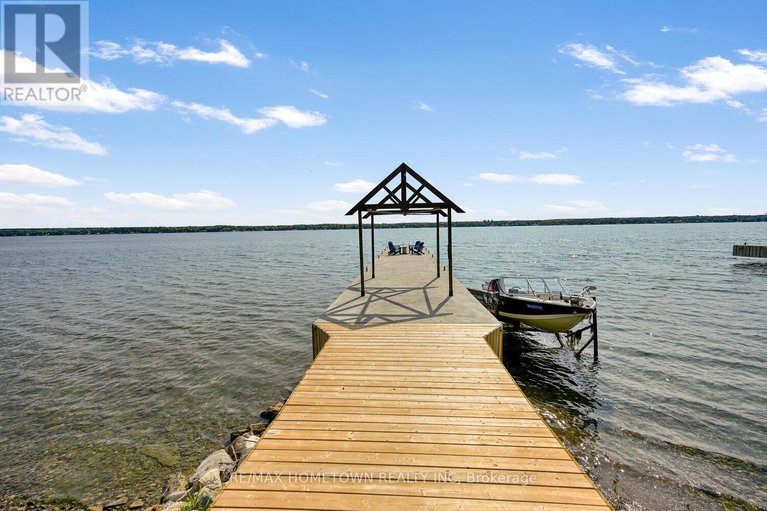 28870188/5-shoreside-way/augusta-twp/augusta/ontario/K6V5T1_5